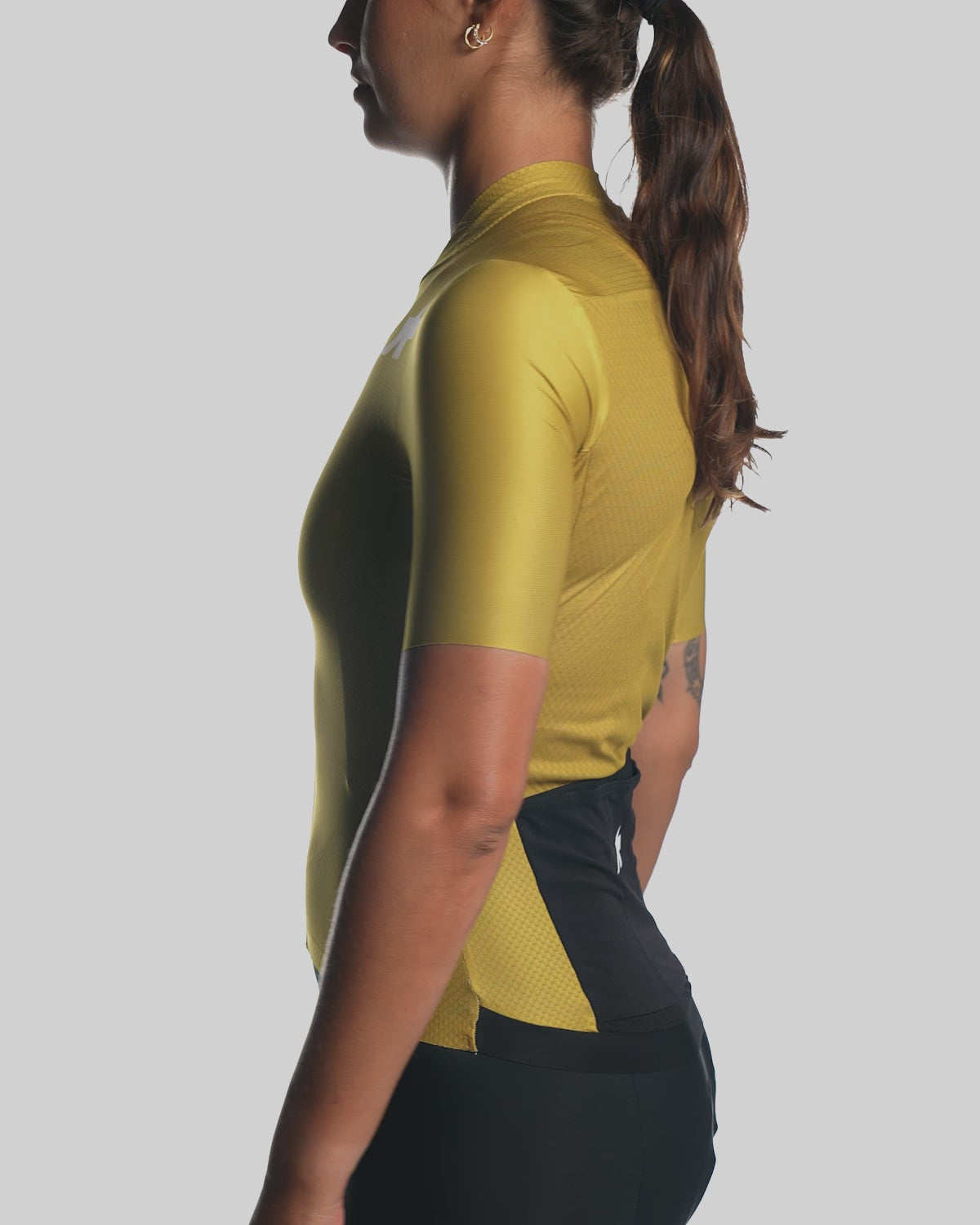 ASSOS UMA GT Jersey EVO Yellow product video