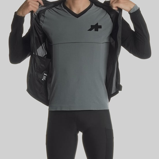ASSOS Tactica Steinadler Shell Jacket Black product video