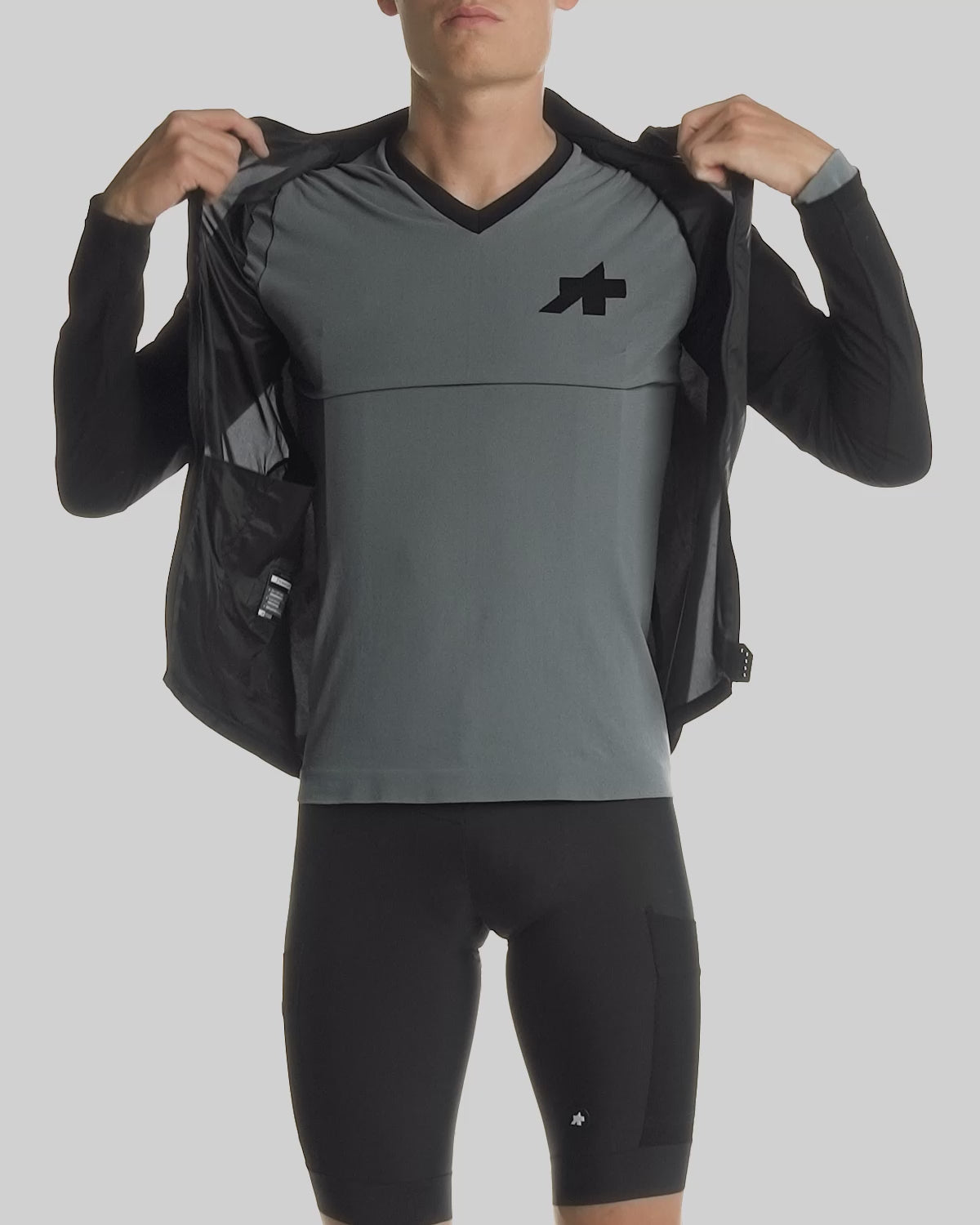 ASSOS Tactica Steinadler Shell Jacket Black product video