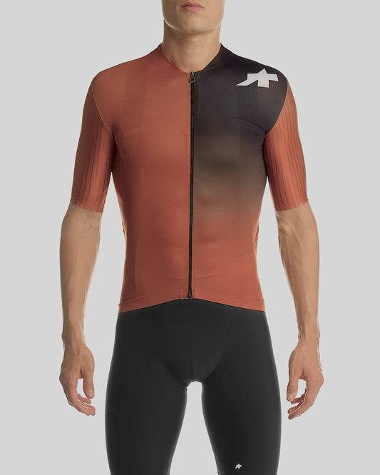 ASSOS Equipe RS Jersey Brown product video