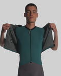 ASSOS Tactica Shell Vest Green product video