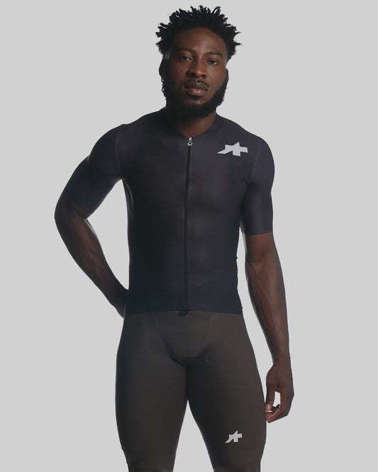 ASSOS Mille GT Wind Vest Beige product video