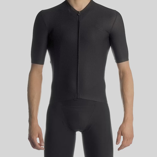 ASSOS Equipe R Jersey Black product video