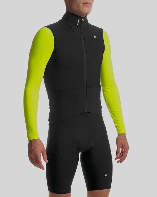 ASSOS Equipe R SF Vest Black product video
