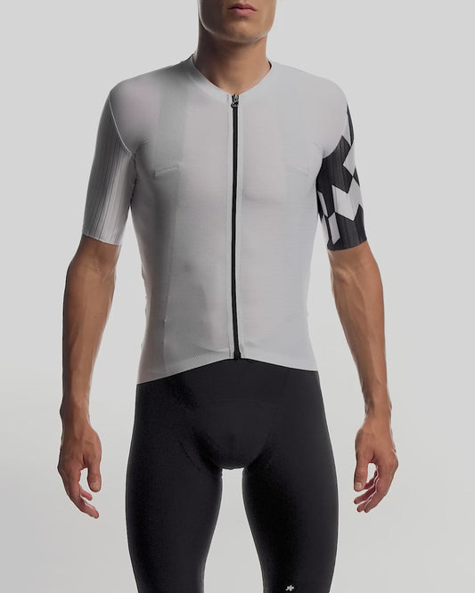 ASSOS Equipe RS Jersey White product video