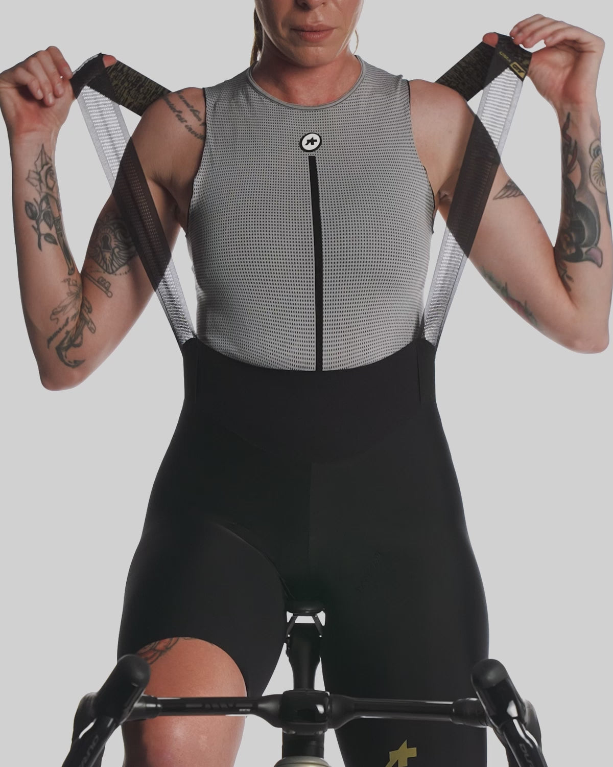 ASSOS Uma GTV Bib Shorts Black product video
