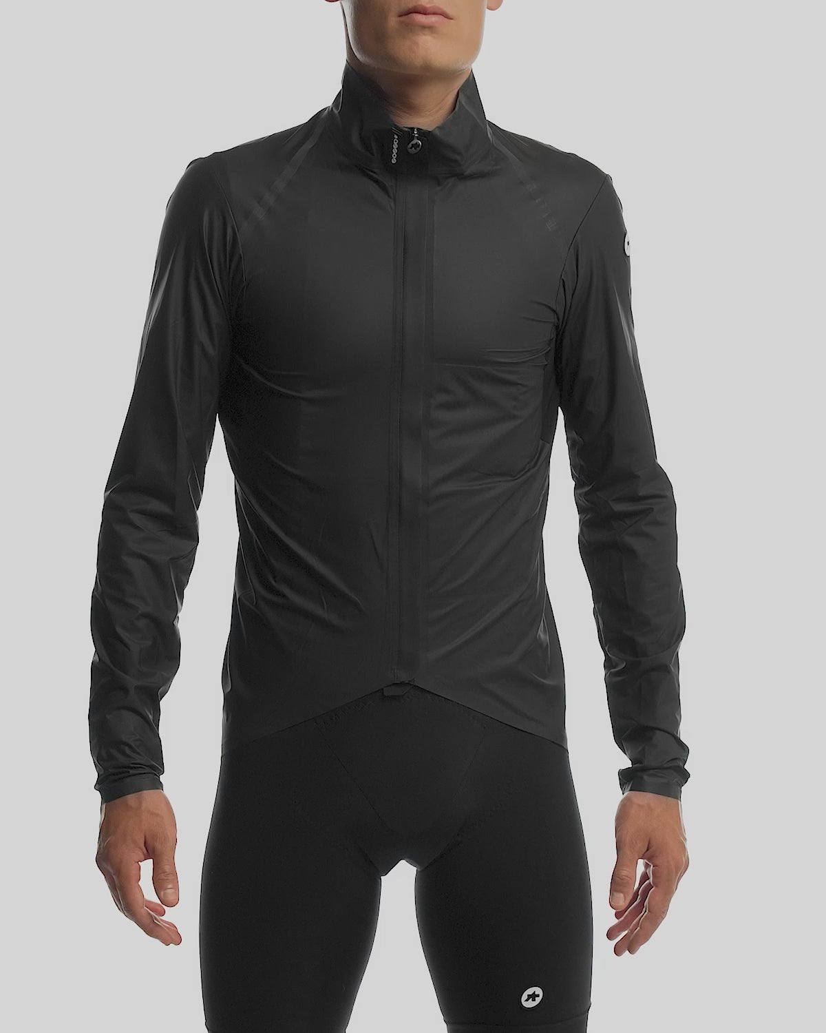 ASSOS Mille GTS Wasserschnauze Rain Jacket Black product video