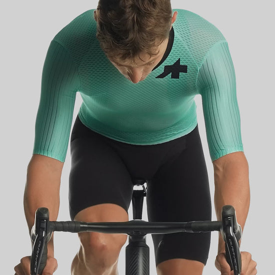 ASSOS Equipe RSR Jersey Green product video