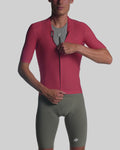 ASSOS Equipe R Jersey Deadly Berry product video