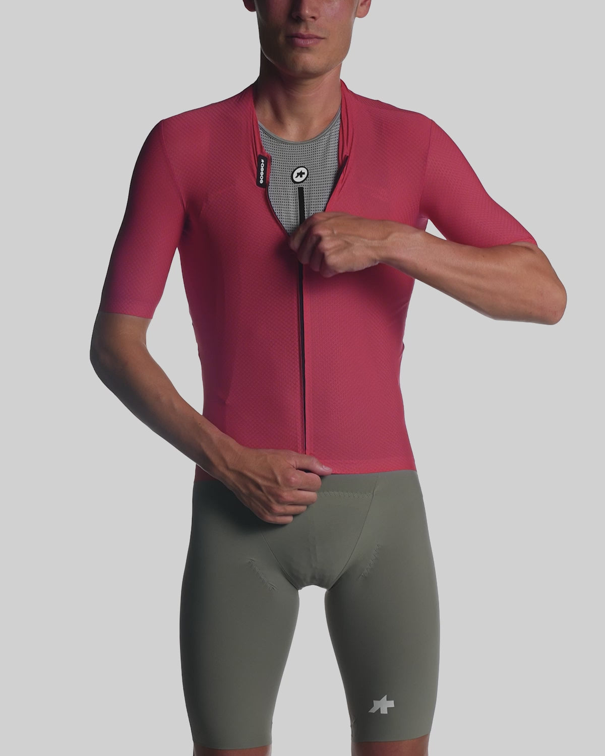 ASSOS Equipe R Jersey Deadly Berry product video