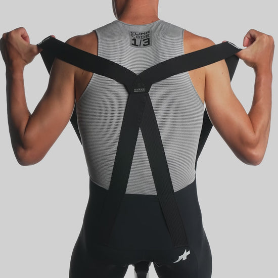 ASSOS MILLE GT Bib Shorts S11 - Black product video
