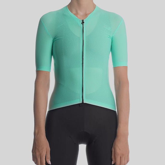 ASSOS Dyora R Jersey Halo Green product video