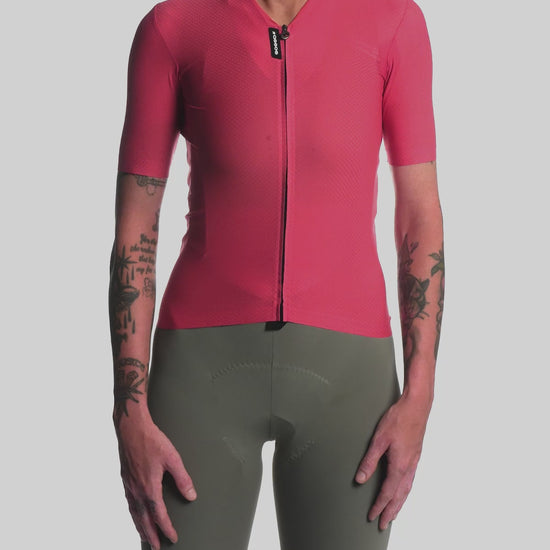 ASSOS Dyora R Jersey Red product video