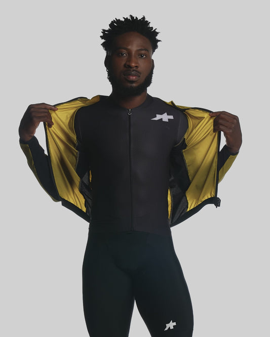 ASSOS Mille GT Wind Jacket Yellow product video