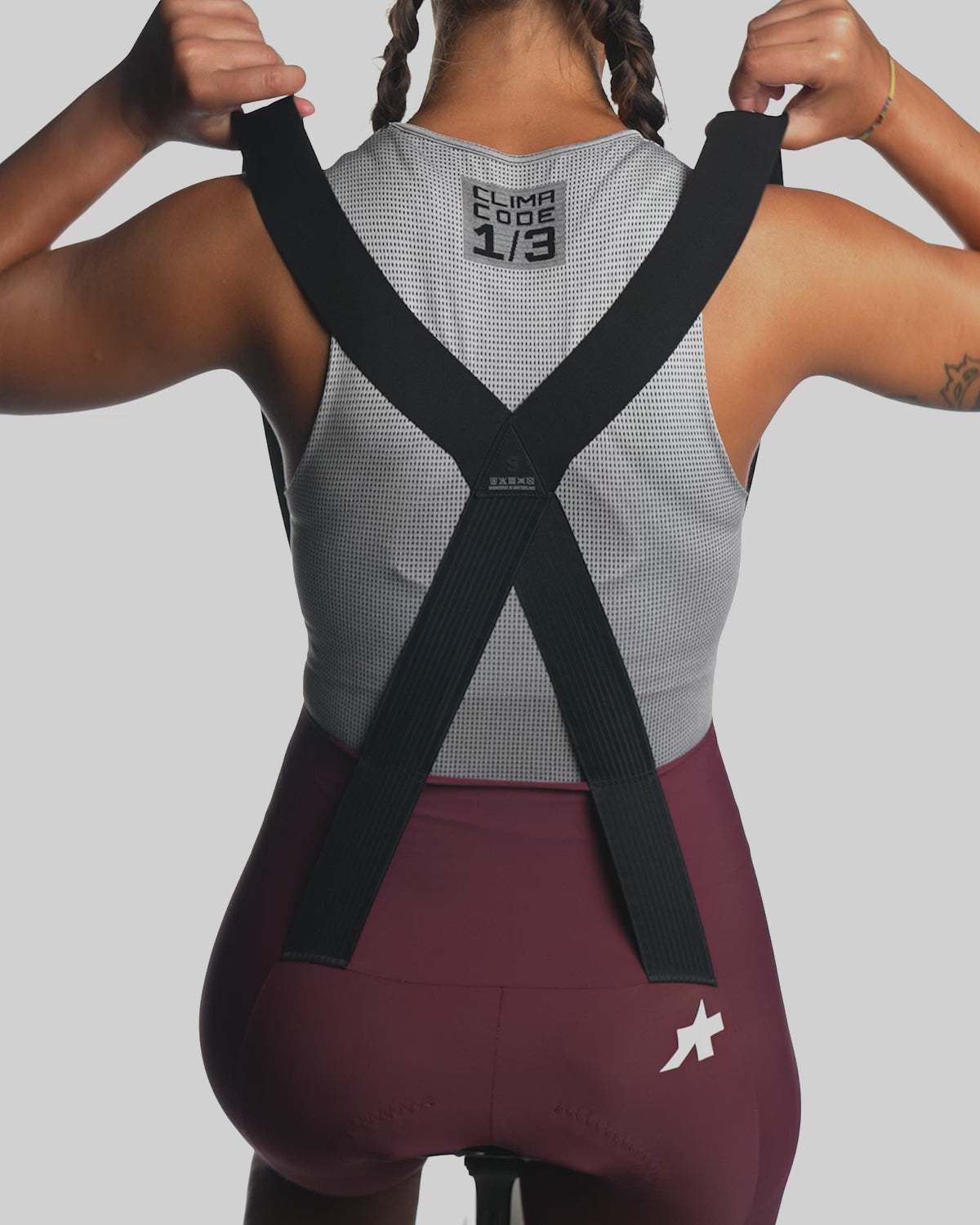 ASSOS Uma GT Bib Shorts Burgundy Red product video
