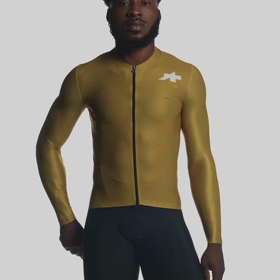 ASSOS Mille GT Wind Vest Yellow product video