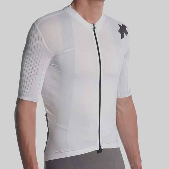 ASSOS Equipe RS White Edition product video