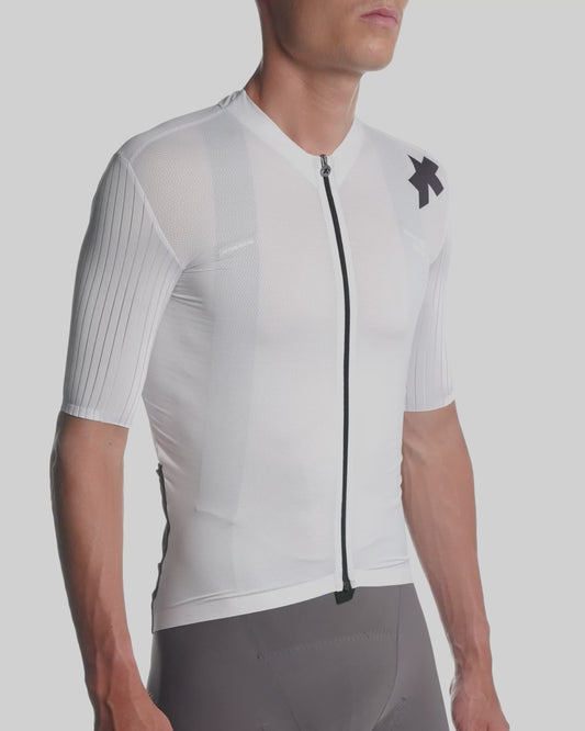 ASSOS Equipe RS White Edition product video