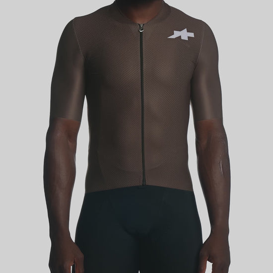 ASSOS Mille GT Jersey EVO Brown product video