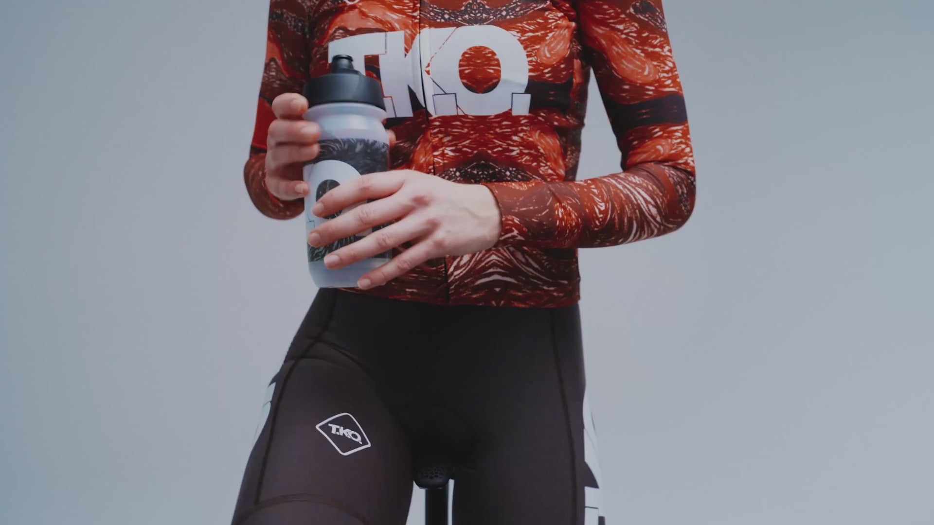 PAS NORMAL STUDIOS - TKO – Velodrom CC