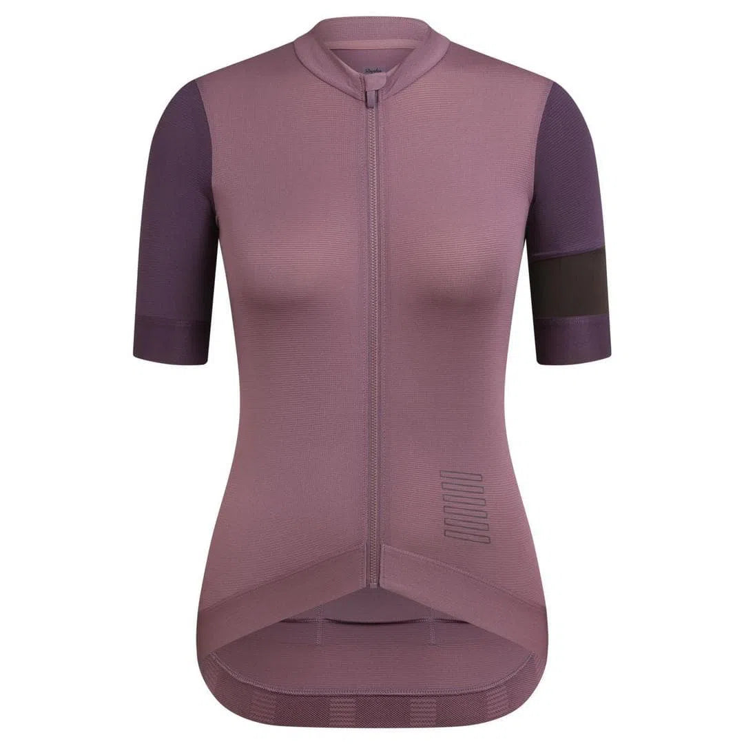 New Rapha Pro Team Roadsuit Promises EF Pro Proven Aero Gains in a Road Race Ski New Rapha Pro Team Roadsuit Promises EF Pro Proven Aero Gains in a Road Race Ski