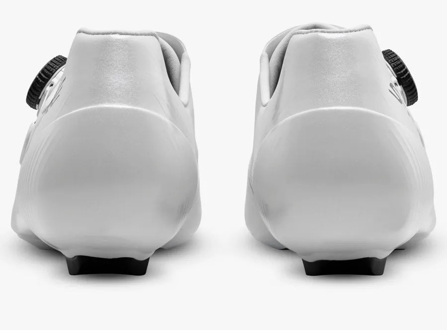 Streamlined heel cup