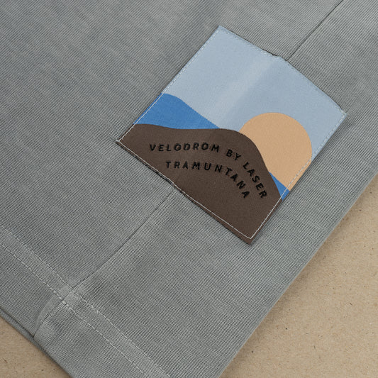 VELODROM x LASER Tramuntana Camiseta - Washed Blue