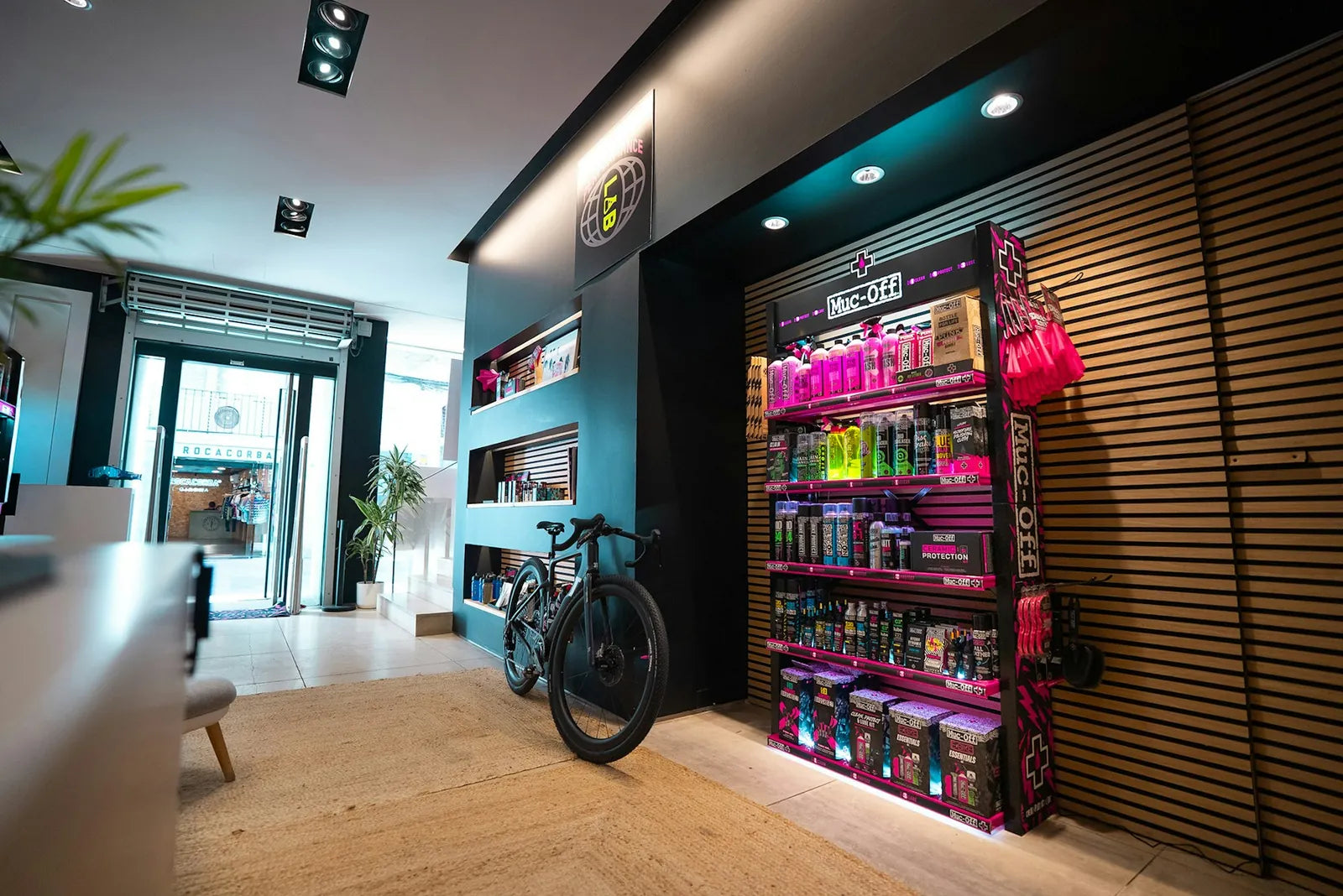 Muc-Off Performance Lab Girona by Velodrom