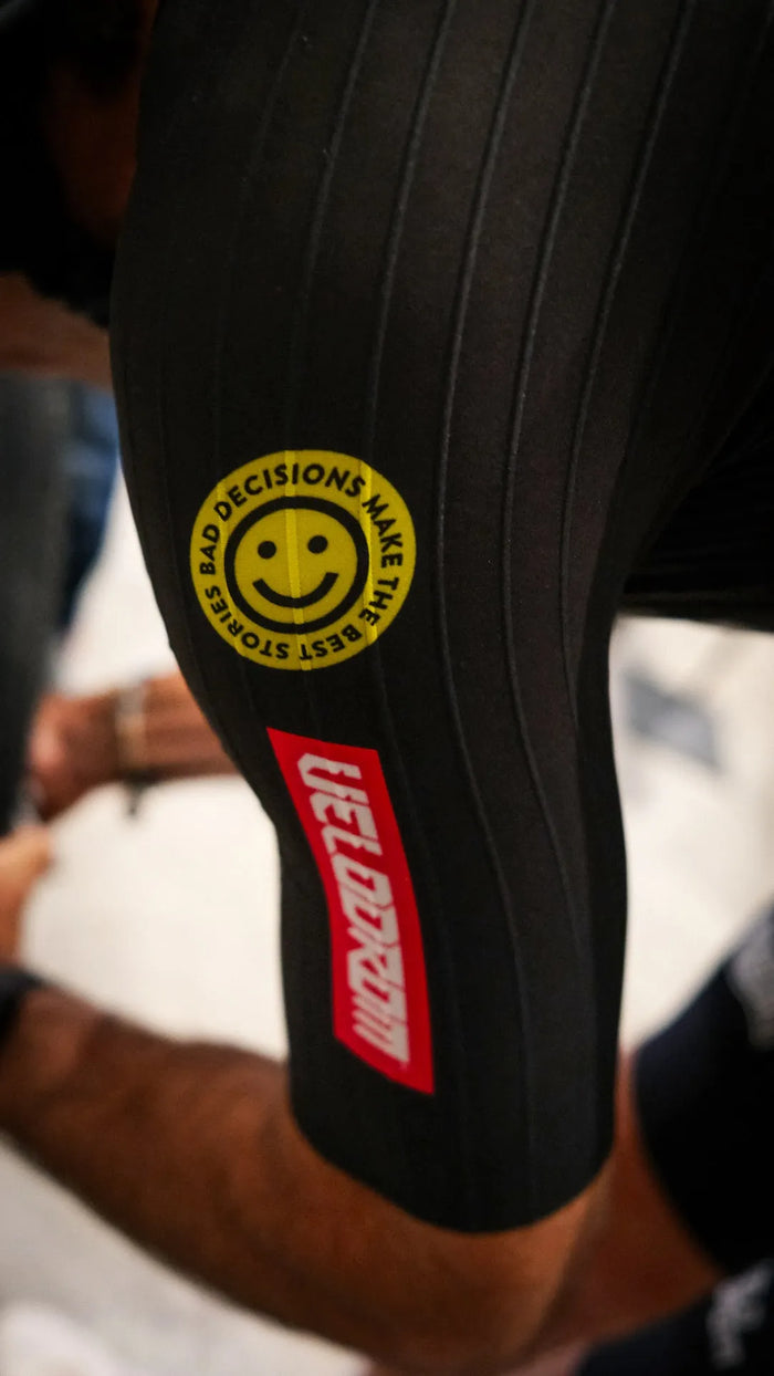 The motto, on the leg
